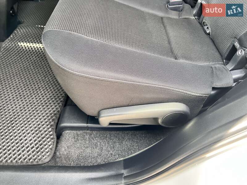 Внедорожник / Кроссовер Toyota RAV4 2018 в Нововолынске фото 65 Внедорожник / Кроссовер Toyota RAV4 2018 в Нововолынске