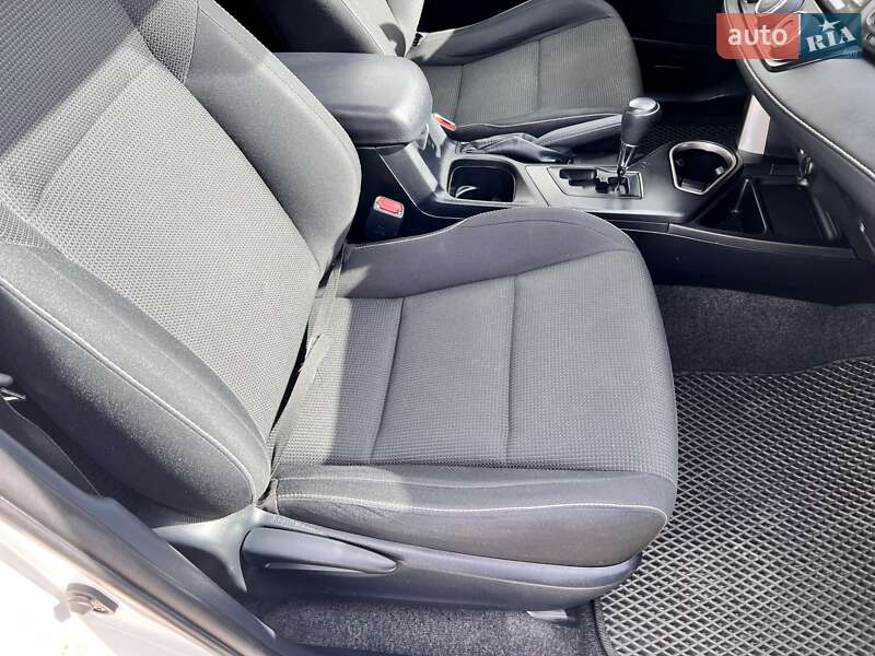 Внедорожник / Кроссовер Toyota RAV4 2018 в Нововолынске фото 84 Внедорожник / Кроссовер Toyota RAV4 2018 в Нововолынске