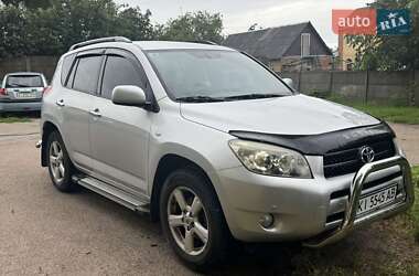 Внедорожник / Кроссовер Toyota RAV4 2006 в Фастове