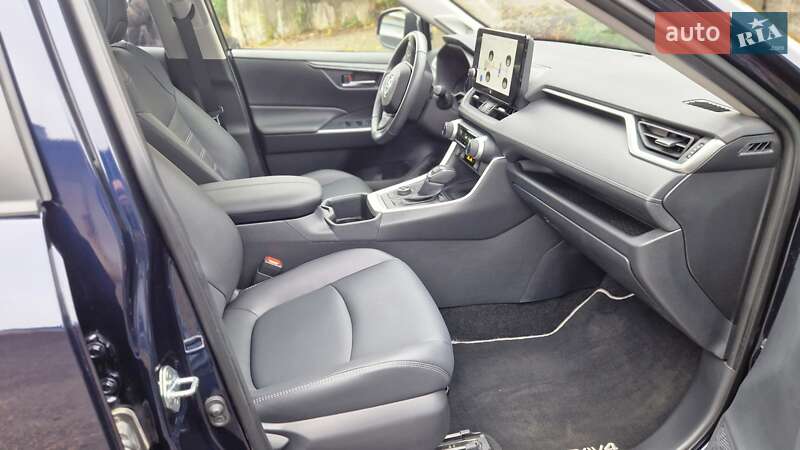 Позашляховик / Кросовер Toyota RAV4 2023 в Києві