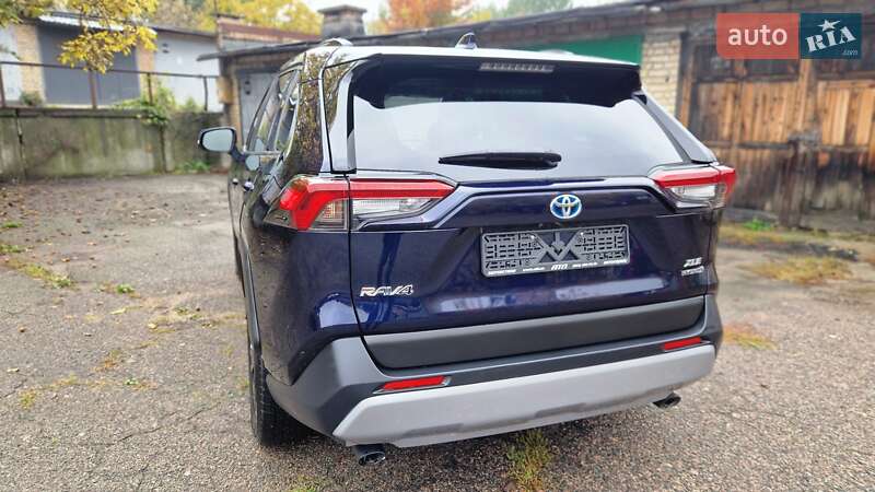 Позашляховик / Кросовер Toyota RAV4 2023 в Києві