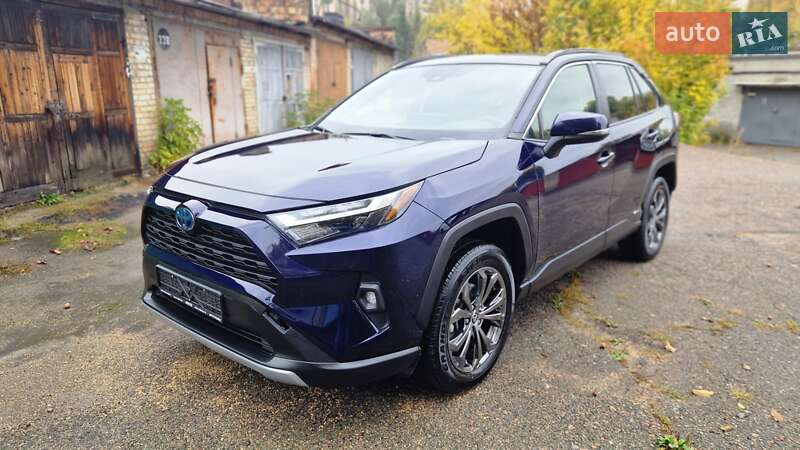 Позашляховик / Кросовер Toyota RAV4 2023 в Києві