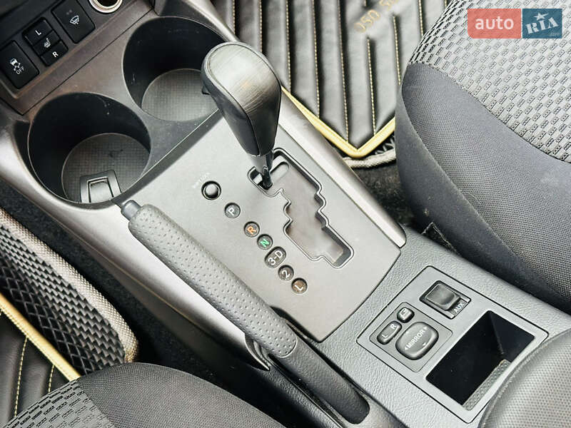 Внедорожник / Кроссовер Toyota RAV4 2009 в Харькове