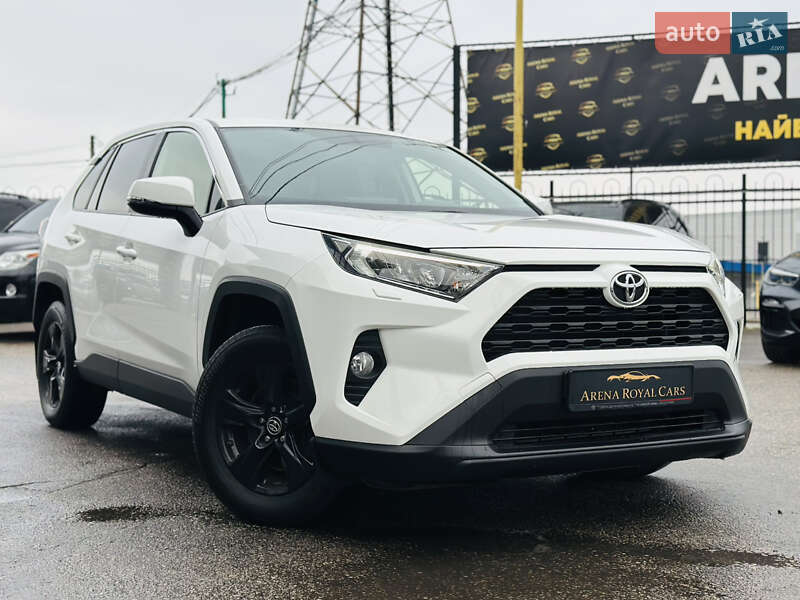Внедорожник / Кроссовер Toyota RAV4 2021 в Харькове