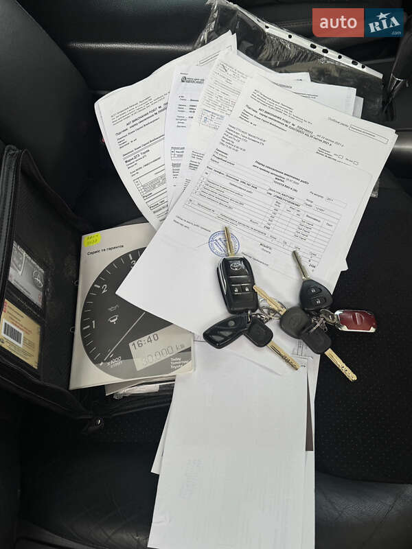 Внедорожник / Кроссовер Toyota RAV4 2011 в Виннице