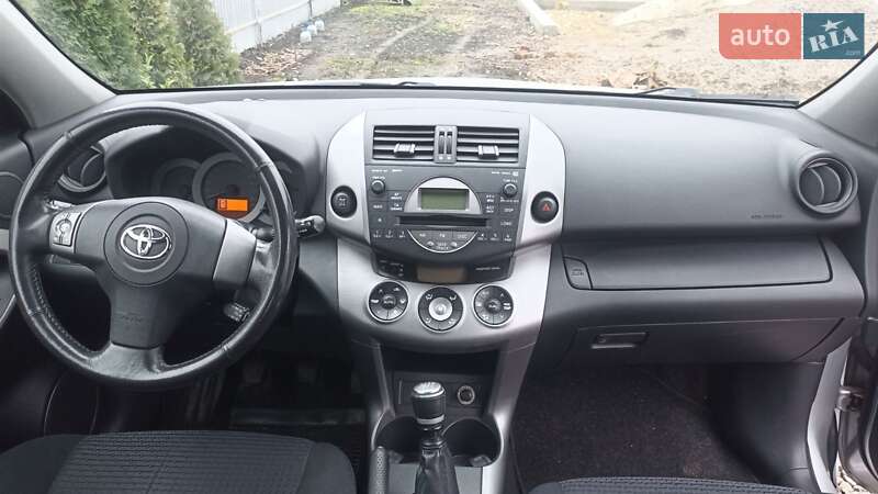 Внедорожник / Кроссовер Toyota RAV4 2006 в Каменке