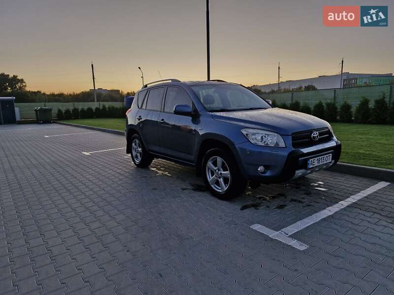 Позашляховик / Кросовер Toyota RAV4 2006 в Вінниці