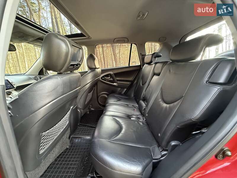 Внедорожник / Кроссовер Toyota RAV4 2008 в Киеве