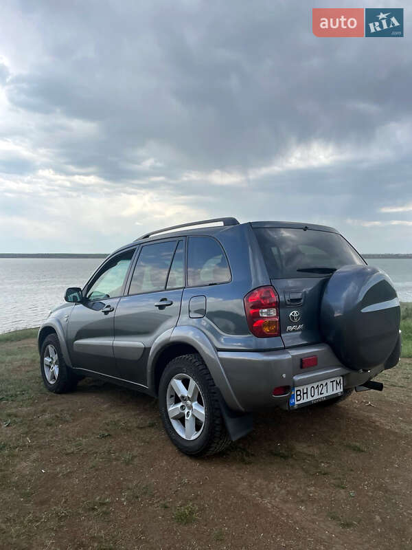 Внедорожник / Кроссовер Toyota RAV4 2004 в Киеве фото Внедорожник / Кроссовер Toyota RAV4 2004 в Киеве