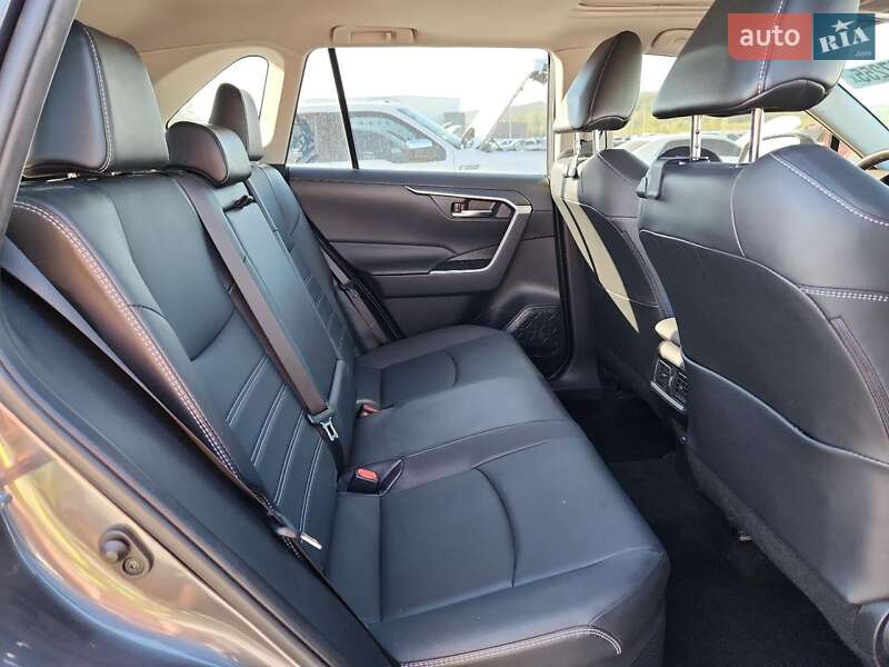 Позашляховик / Кросовер Toyota RAV4 2023 в Києві фото 10 Позашляховик / Кросовер Toyota RAV4 2023 в Києві