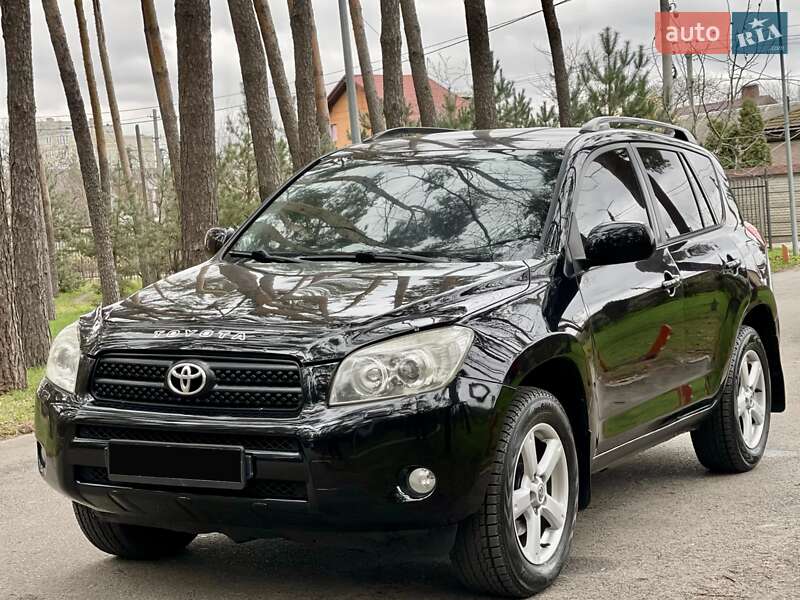 Внедорожник / Кроссовер Toyota RAV4 2008 в Киеве