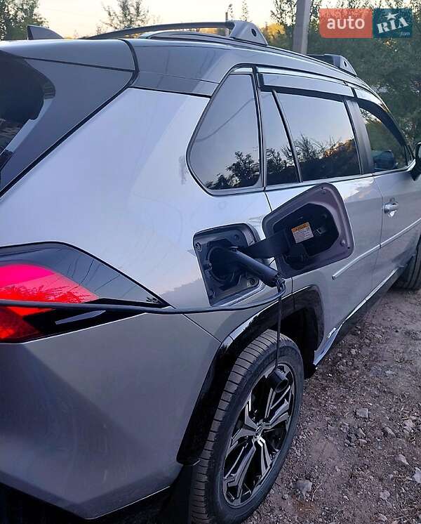 Позашляховик / Кросовер Toyota RAV4 2021 в Дніпрі фото 14 Позашляховик / Кросовер Toyota RAV4 2021 в Дніпрі