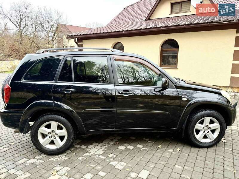 Внедорожник / Кроссовер Toyota RAV4 2005 в Солотвине