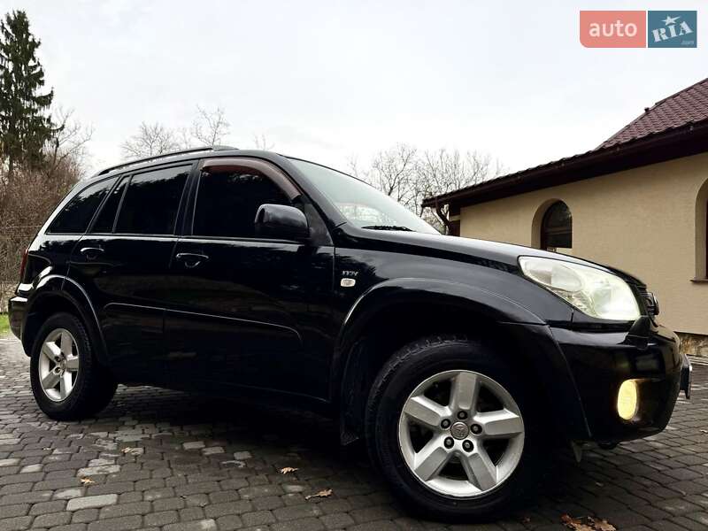 Внедорожник / Кроссовер Toyota RAV4 2005 в Солотвине