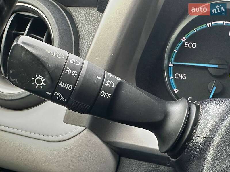 Внедорожник / Кроссовер Toyota RAV4 2017 в Киеве