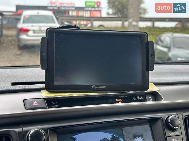 Внедорожник / Кроссовер Toyota RAV4 2017 в Киеве