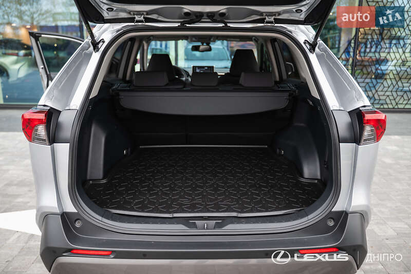 Внедорожник / Кроссовер Toyota RAV4 2019 в Днепре