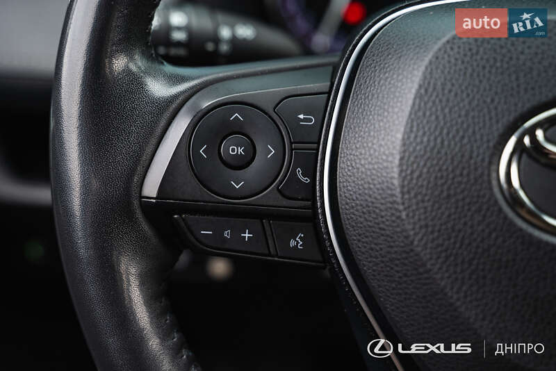 Внедорожник / Кроссовер Toyota RAV4 2019 в Днепре