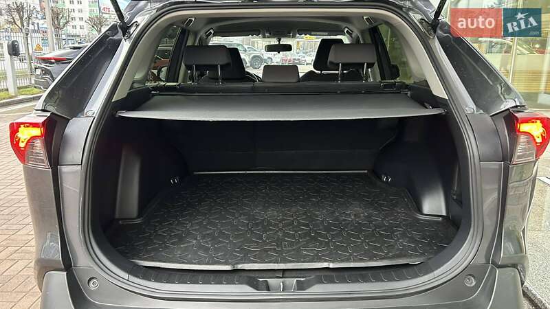 Внедорожник / Кроссовер Toyota RAV4 2020 в Киеве фото 10 Внедорожник / Кроссовер Toyota RAV4 2020 в Киеве