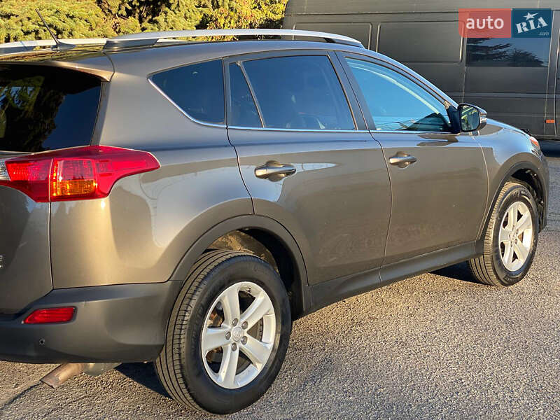 Внедорожник / Кроссовер Toyota RAV4 2014 в Львове