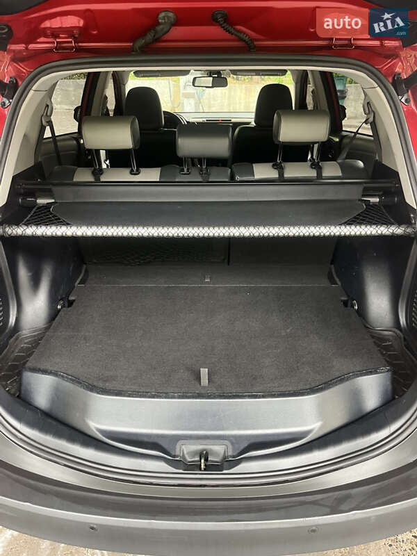Внедорожник / Кроссовер Toyota RAV4 2013 в Киеве фото 4 Внедорожник / Кроссовер Toyota RAV4 2013 в Киеве