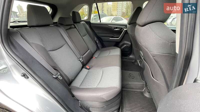 Внедорожник / Кроссовер Toyota RAV4 2024 в Киеве