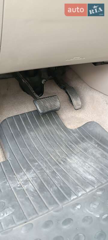 Внедорожник / Кроссовер Toyota RAV4 2005 в Львове