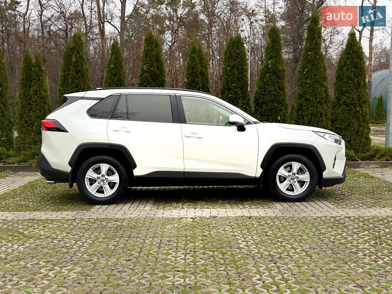 Внедорожник / Кроссовер Toyota RAV4 2019 в Харькове фото 14 Внедорожник / Кроссовер Toyota RAV4 2019 в Харькове
