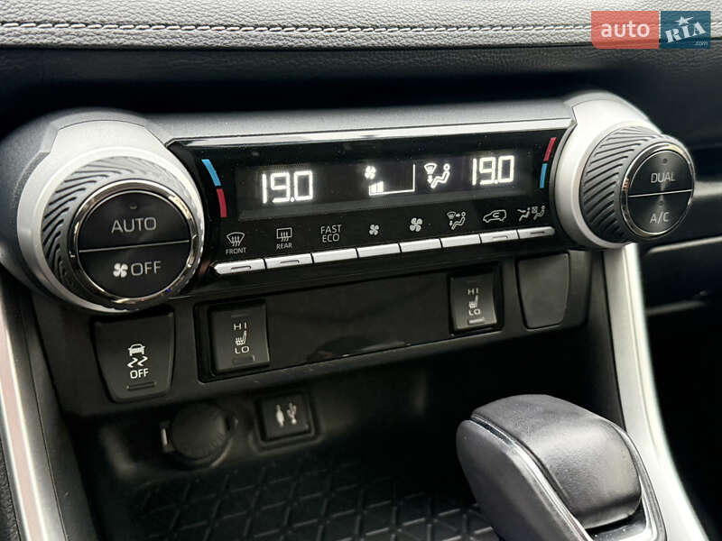 Внедорожник / Кроссовер Toyota RAV4 2019 в Харькове фото 58 Внедорожник / Кроссовер Toyota RAV4 2019 в Харькове