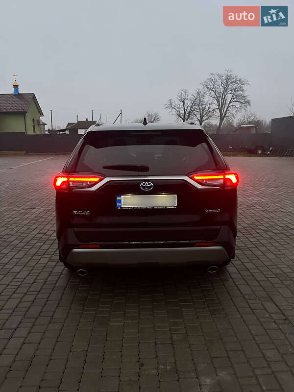 Внедорожник / Кроссовер Toyota RAV4 2024 в Первомайске