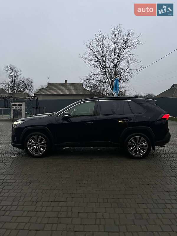 Внедорожник / Кроссовер Toyota RAV4 2024 в Первомайске