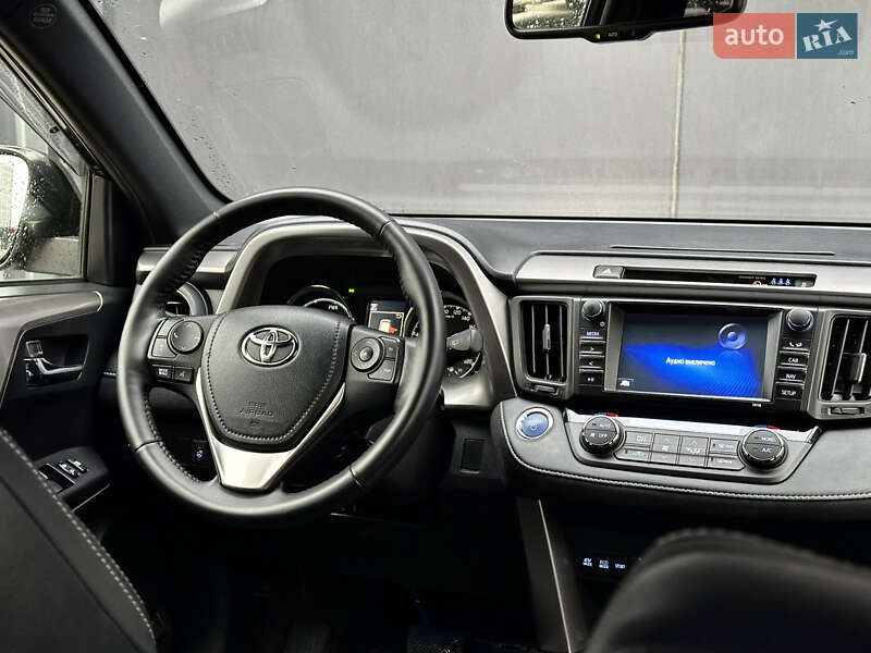 Внедорожник / Кроссовер Toyota RAV4 2018 в Киеве фото 33 Внедорожник / Кроссовер Toyota RAV4 2018 в Киеве