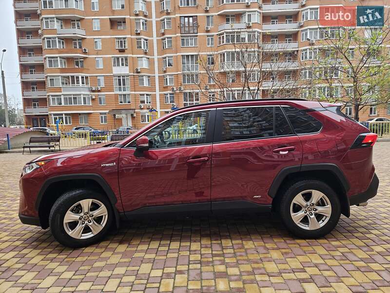 Внедорожник / Кроссовер Toyota RAV4 2021 в Одессе