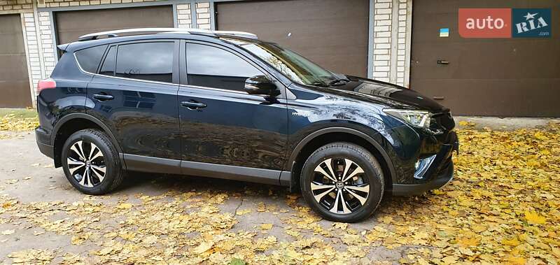 Внедорожник / Кроссовер Toyota RAV4 2017 в Харькове фото 35 Внедорожник / Кроссовер Toyota RAV4 2017 в Харькове