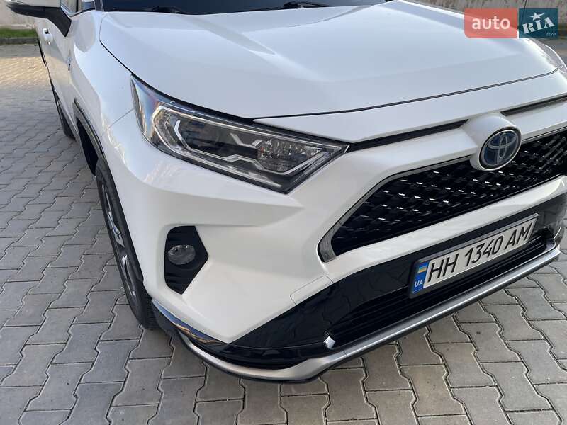 Внедорожник / Кроссовер Toyota RAV4 2021 в Одессе