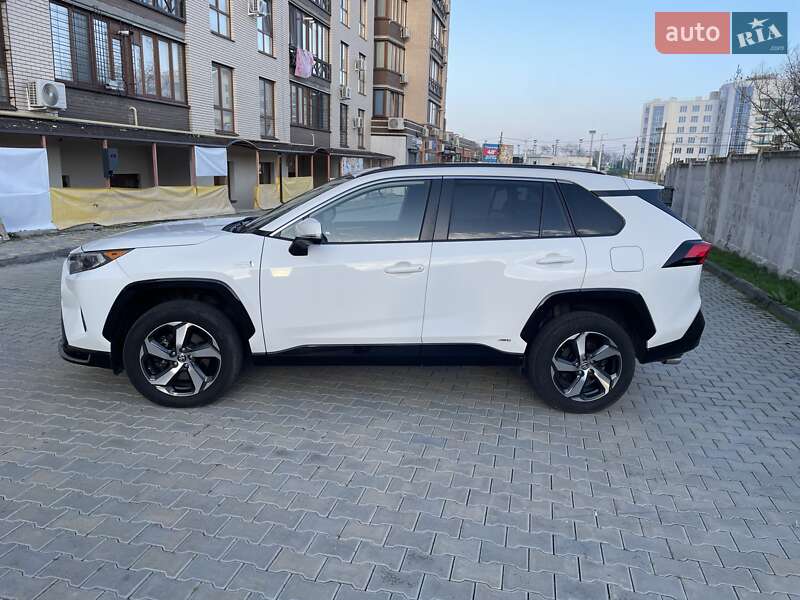 Внедорожник / Кроссовер Toyota RAV4 2021 в Одессе