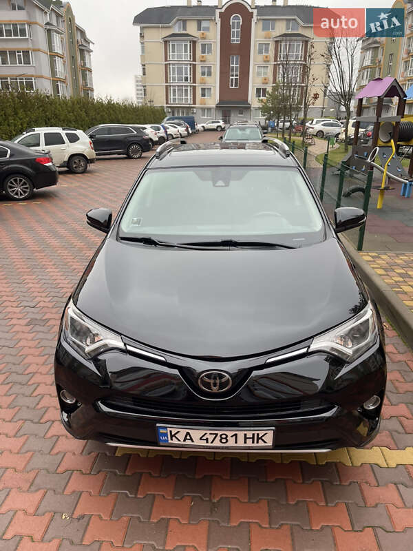 Внедорожник / Кроссовер Toyota RAV4 2018 в Киеве фото 13 Внедорожник / Кроссовер Toyota RAV4 2018 в Киеве