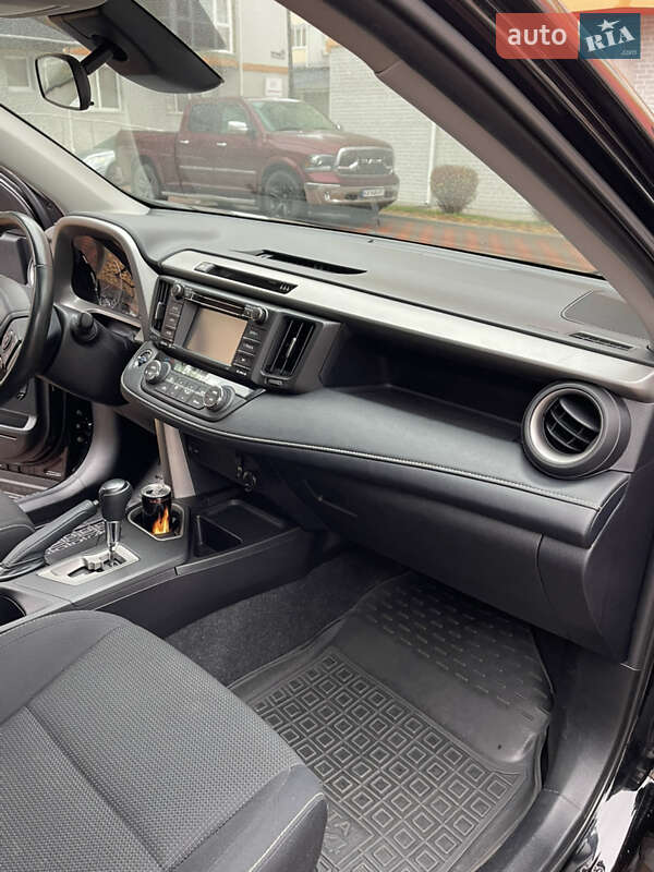 Внедорожник / Кроссовер Toyota RAV4 2018 в Киеве фото 21 Внедорожник / Кроссовер Toyota RAV4 2018 в Киеве