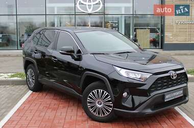Позашляховик / Кросовер Toyota RAV4 2019 в Черкасах