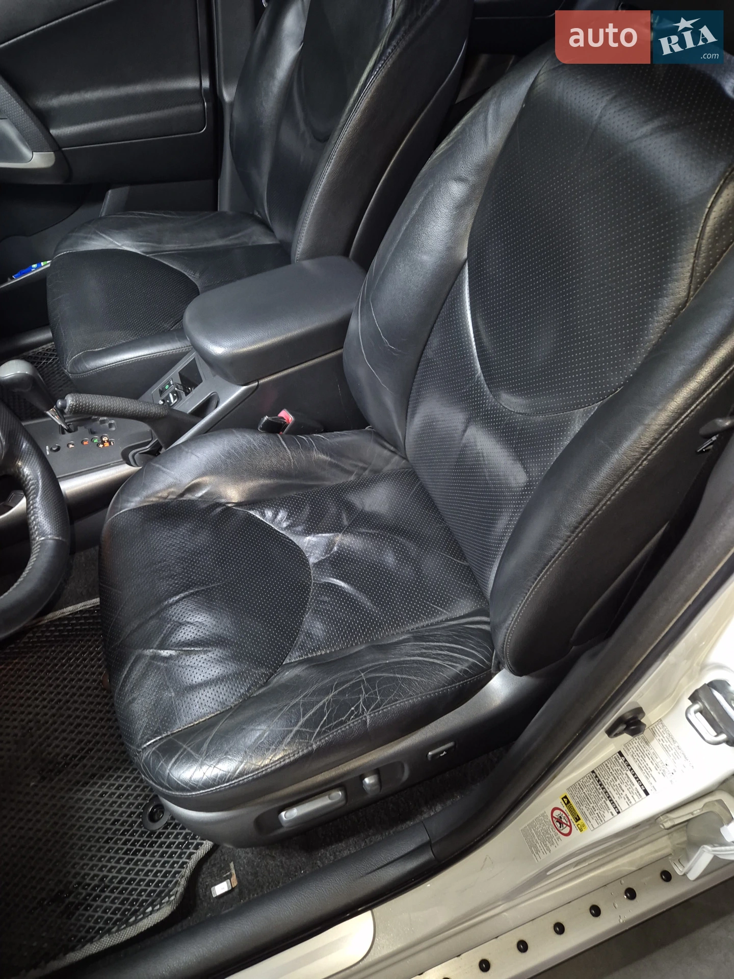2011 Toyota RAV 4 - мініатюра 21