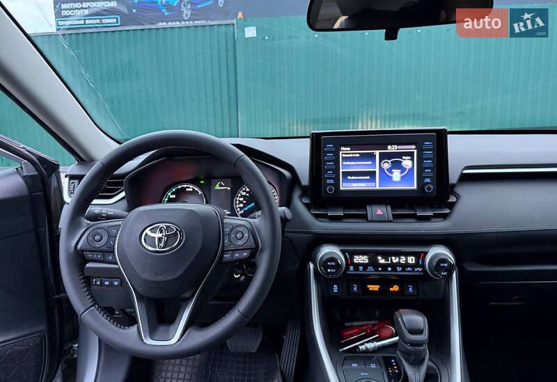 Внедорожник / Кроссовер Toyota RAV4 2022 в Ужгороде