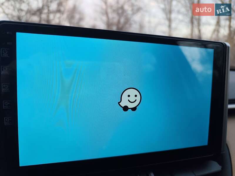 Внедорожник / Кроссовер Toyota RAV4 2019 в Кременчуге