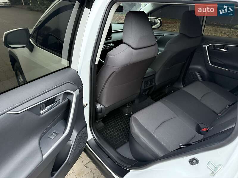 Внедорожник / Кроссовер Toyota RAV4 2023 в Белой Церкви фото 30 Внедорожник / Кроссовер Toyota RAV4 2023 в Белой Церкви