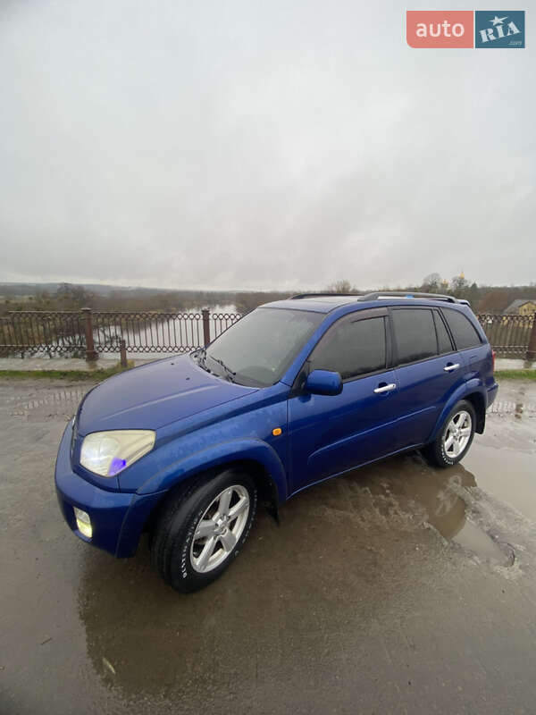 Позашляховик / Кросовер Toyota RAV4 2000 в Ладижині