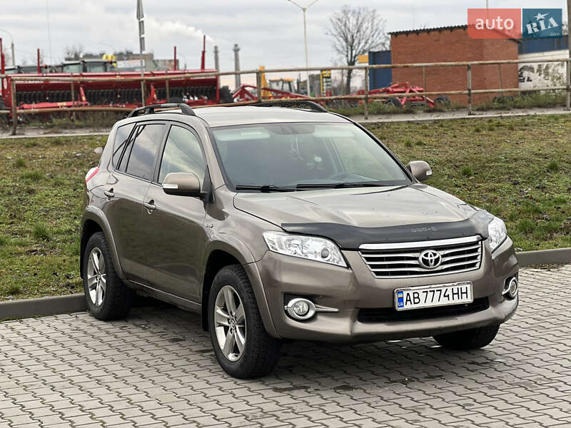 Позашляховик / Кросовер Toyota RAV4 2010 в Вінниці