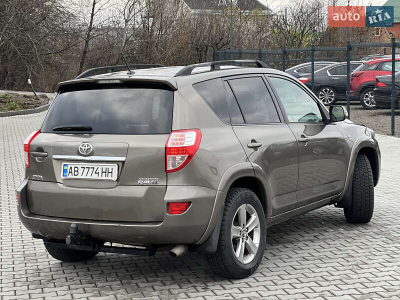 Позашляховик / Кросовер Toyota RAV4 2010 в Вінниці