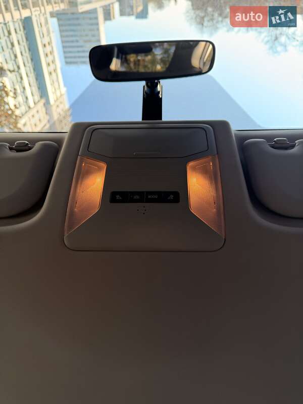 Внедорожник / Кроссовер Toyota RAV4 2019 в Львове