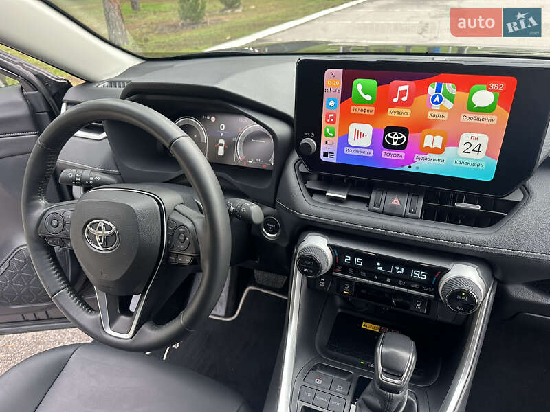 Позашляховик / Кросовер Toyota RAV4 2024 в Києві фото 36 Позашляховик / Кросовер Toyota RAV4 2024 в Києві