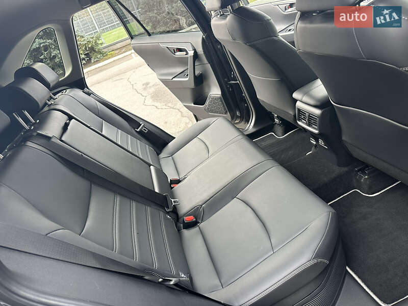Позашляховик / Кросовер Toyota RAV4 2024 в Києві фото 43 Позашляховик / Кросовер Toyota RAV4 2024 в Києві
