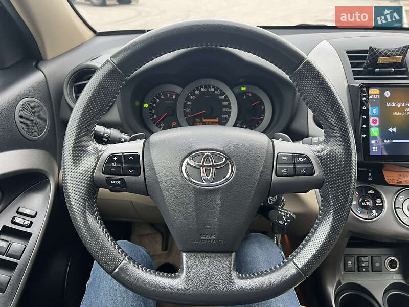 Позашляховик / Кросовер Toyota RAV4 2011 в Софіївській Борщагівці
